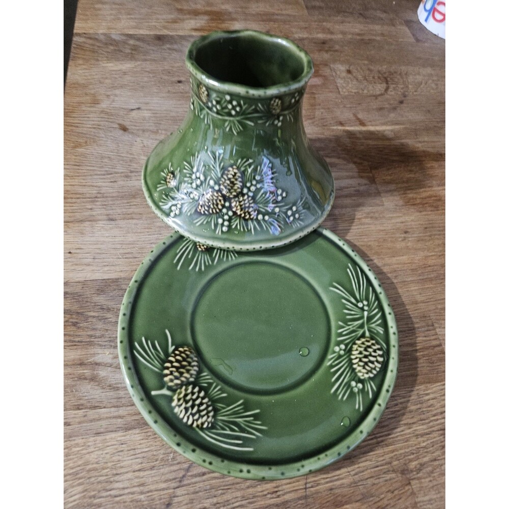 Vintage Yankee Green Candle Plate + huricane chimney emboss Pine Cones Winter